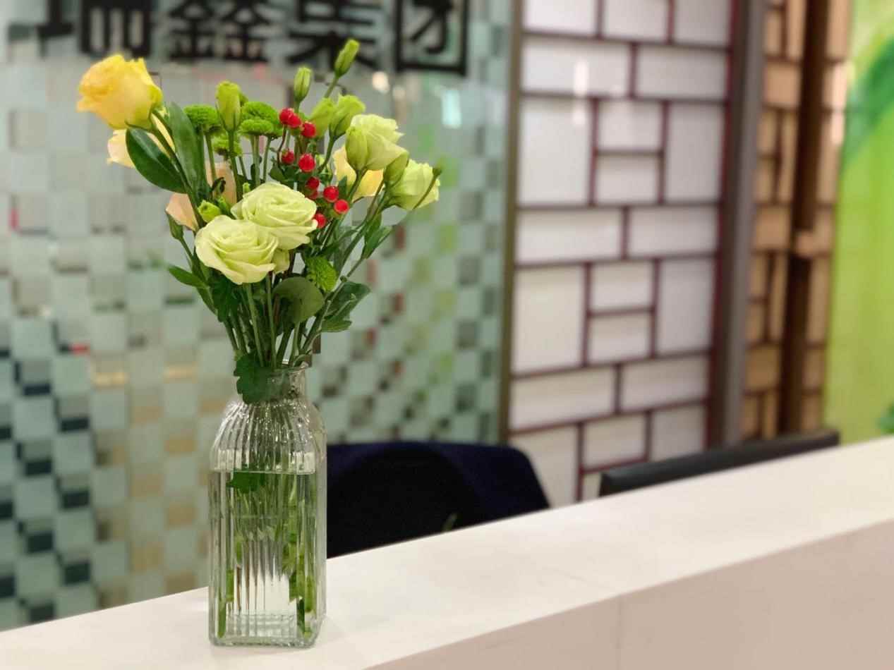 成都瑞鑫风商贸有限公司